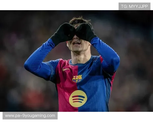 巴萨中路逼抢成功，佩德里回传制造入球